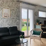 Joli En Duplex Neuf A Apartment Saint-Josse